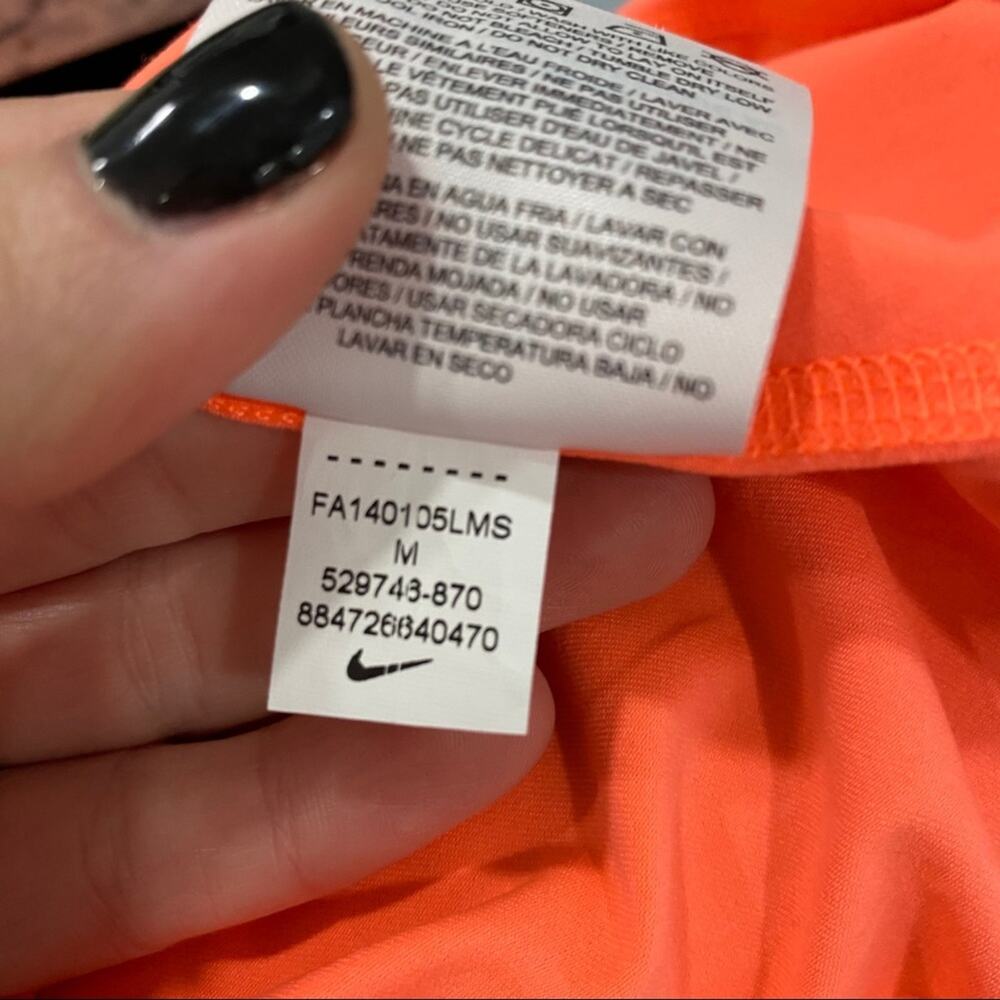 Nike Soft Orange Racerback Tank Size Medium - Picture 5 of 6